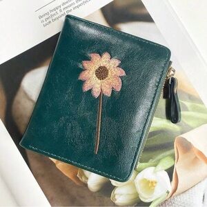 Green Floral Embroidered Zip Wallet - Unbranded